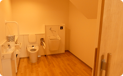 施設内のお手洗い